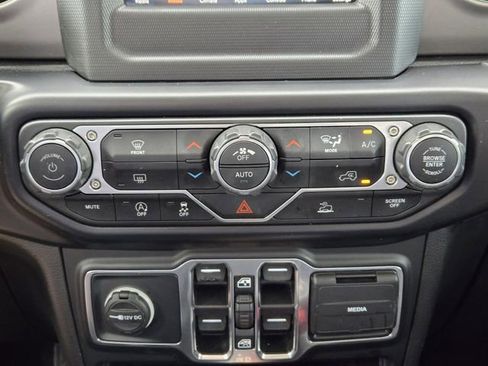 Certified 2021 Jeep Wrangler Unlimited Willys image 20