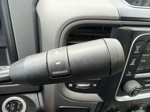 Used 2018 RAM 2500 Tradesman w/ Chrome Appearance Group image 25