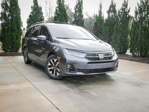 New 2026 Honda Odyssey EX-L image 2