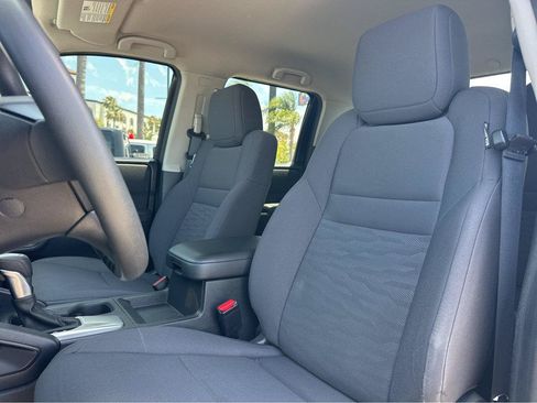 Used 2022 Nissan Frontier S w/ Technology Package RWD image 7