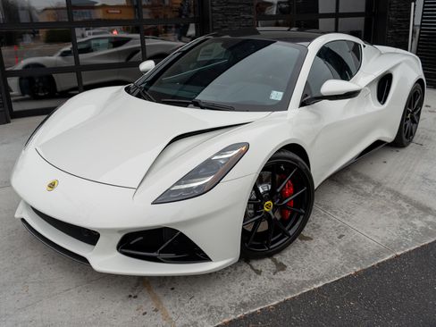 Used 2024 Lotus Emira First Edition image 3