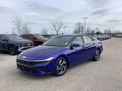 Used 2024 Hyundai Elantra SEL w/ Convenience Package