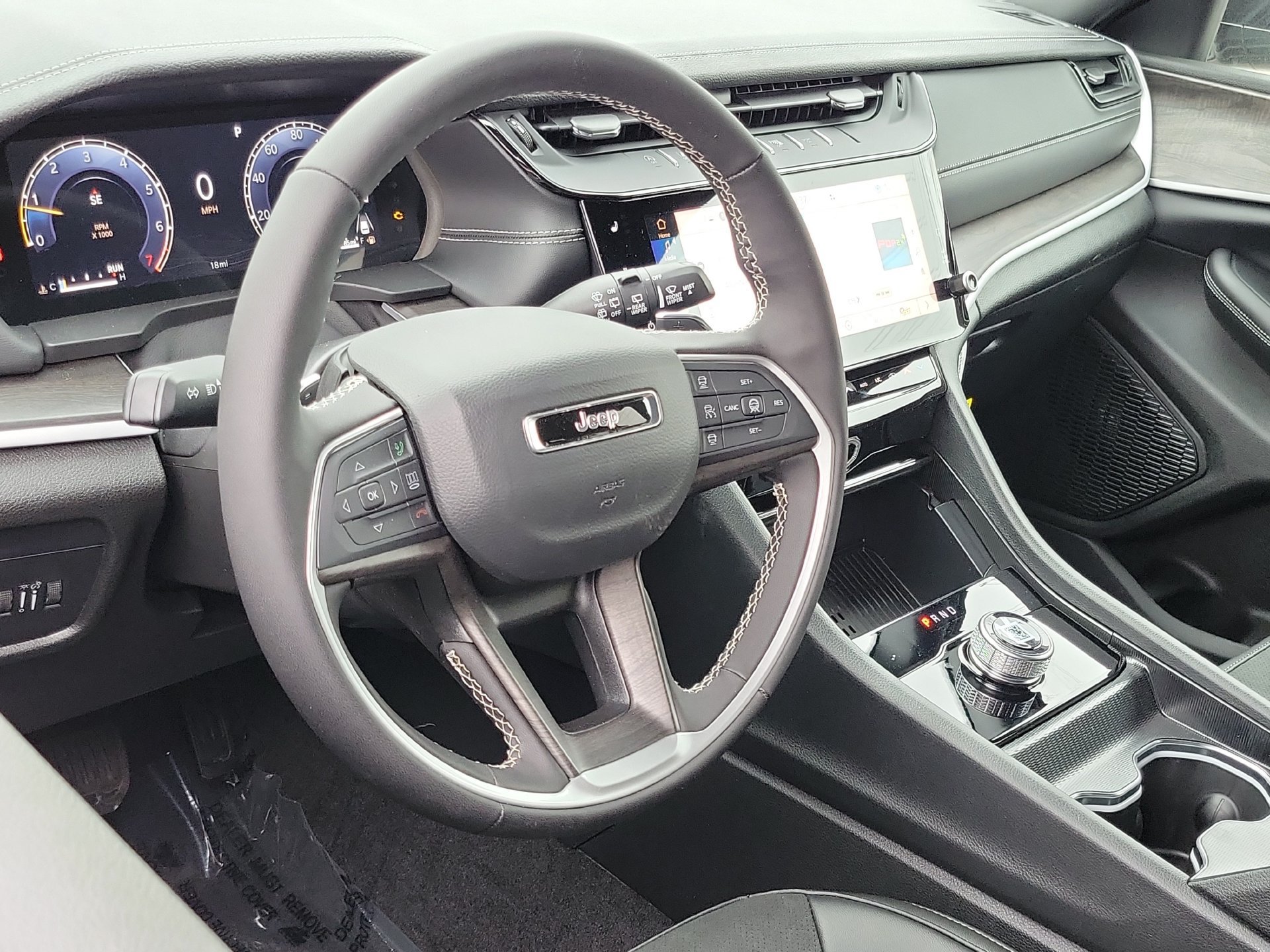 New 2026 Jeep Grand Cherokee Altitude RWD image 3