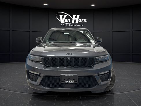 Used 2024 Jeep Grand Cherokee Limited w/ Luxury Tech Group II AWD/4WD image 8
