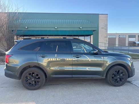 Used 2022 Kia Sorento S image 3