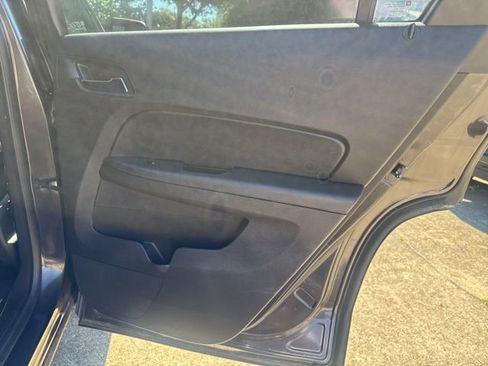 Used 2015 GMC Terrain SLE AWD/4WD image 17