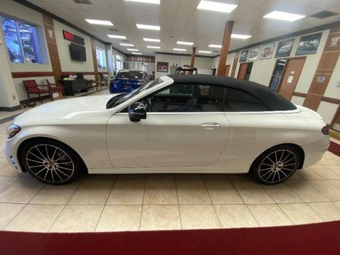Used 2020 Mercedes-Benz C 300 Cabriolet image 3