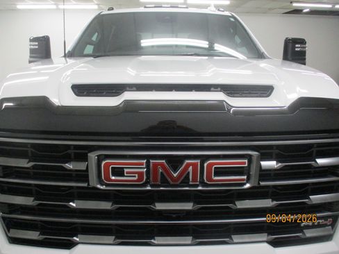 New 2026 GMC Sierra 2500 AT4 w/ AT4 Premium Plus Package AWD/4WD image 2