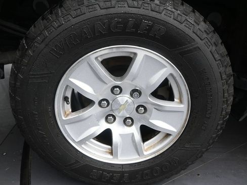 Used 2017 Chevrolet Silverado 1500 LT w/ All Star Edition RWD image 10