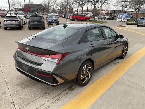 Certified 2025 Hyundai Elantra Sport image 3