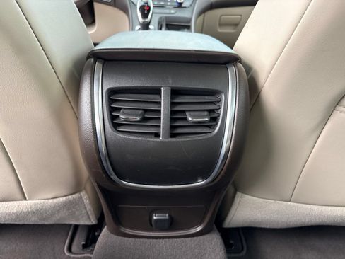 Used 2017 Buick LaCrosse Essence FWD image 20