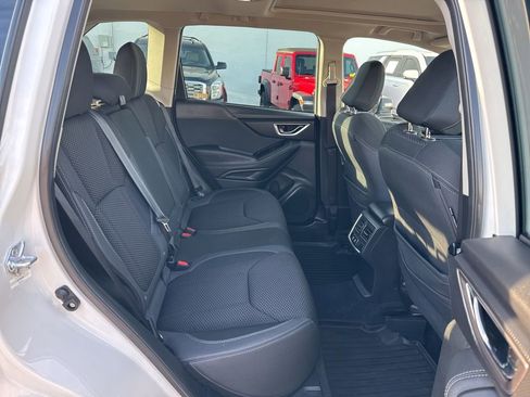 Used 2024 Subaru Forester Premium image 24