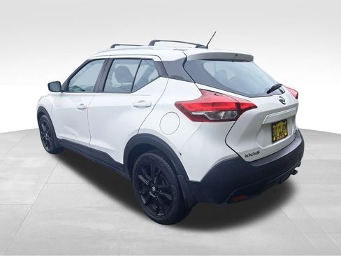 Used 2019 Nissan Kicks SV w/ Exterior Package FWD image 3