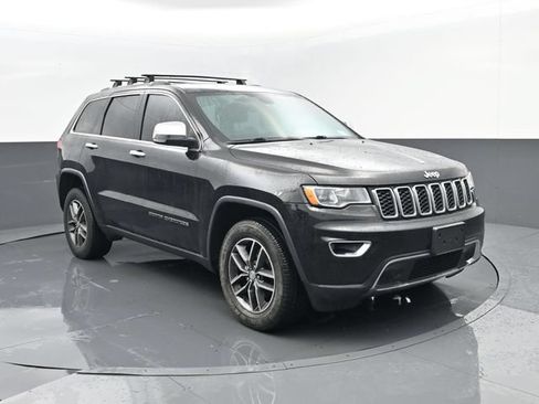 Used 2017 Jeep Grand Cherokee Limited AWD/4WD image 3