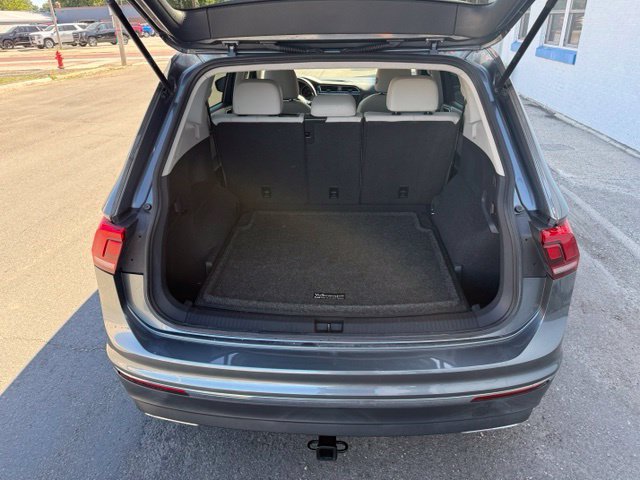 Used 2018 Volkswagen Tiguan SE AWD/4WD image 11