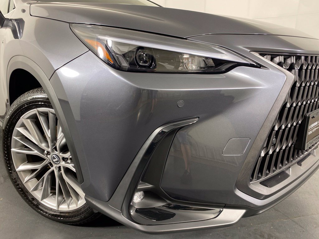 Certified 2025 Lexus NX 350 AWD w/ Accessory Package (2T) image 4
