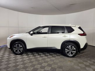 Used 2023 Nissan Rogue SV FWD video 4
