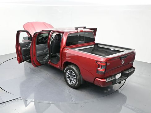 Used 2024 Nissan Frontier SL w/ Technology Package RWD image 21