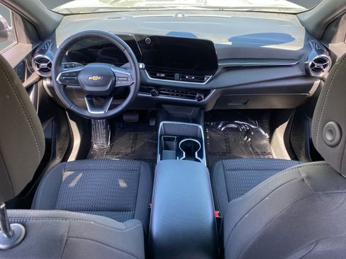 Used 2025 Chevrolet Equinox LT FWD image 10