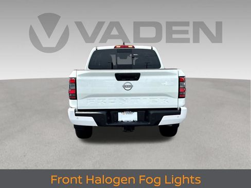 Used 2025 Nissan Frontier SV w/ SV Convenience Package RWD image 21