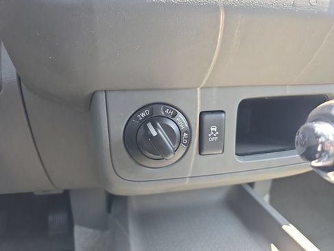 Used 2017 Nissan Frontier SV AWD/4WD image 34