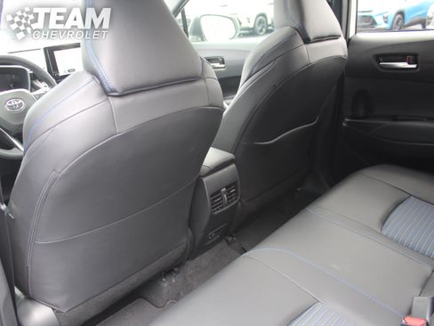 Used 2024 Toyota Corolla Cross AWD Hybrid w/ Convenience Package image 20