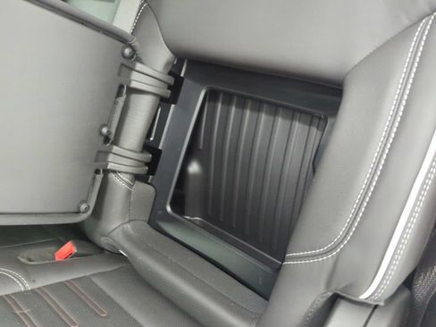 Used 2025 GMC Sierra 2500 AT4X AWD/4WD image 33