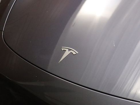 Used 2022 Tesla Model Y Performance image 3