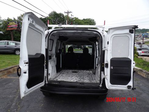 Used 2016 RAM ProMaster City Tradesman image 15