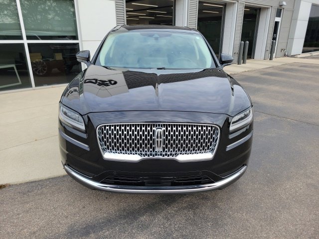 Certified 2022 Lincoln Nautilus Reserve w/ Equipment Group 201A AWD/4WD image 8