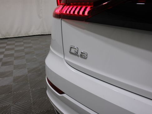 Used 2023 Audi Q8 Premium w/ Convenience Package AWD/4WD image 16