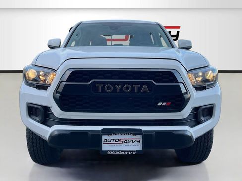 Used 2023 Toyota Tacoma Trail Edition w/ Trail Edition image 2