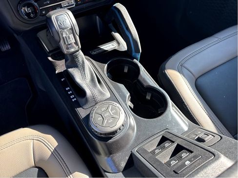 Used 2024 Ford Bronco Wildtrak image 22