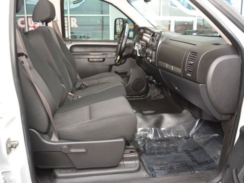 Used 2010 GMC Sierra 3500 SLE image 16