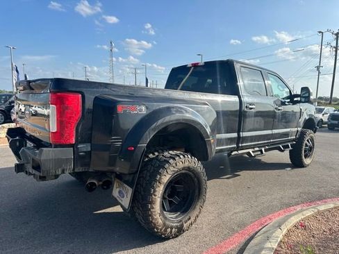 Used 2019 Ford F350 XLT w/ XLT Premium Package AWD/4WD image 3