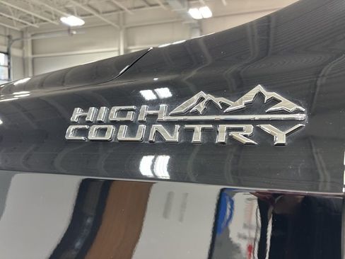 Used 2024 Chevrolet Tahoe High Country AWD/4WD image 20