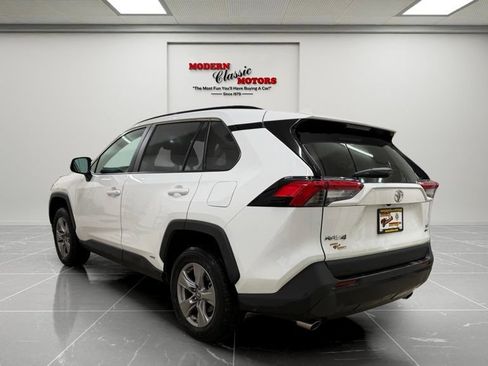 Used 2025 Toyota RAV4 XLE AWD/4WD image 5