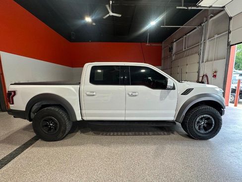 Used 2018 Ford F150 Raptor w/ Equipment Group 802A Luxury AWD/4WD image 2