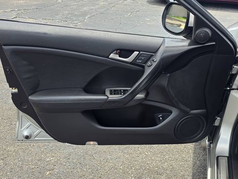 Used 2010 Acura TSX Sedan FWD image 9