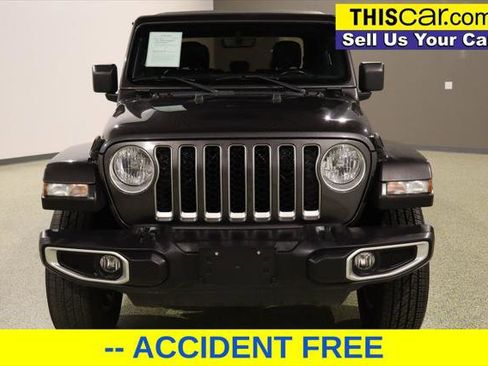 Used 2021 Jeep Gladiator Overland image 2