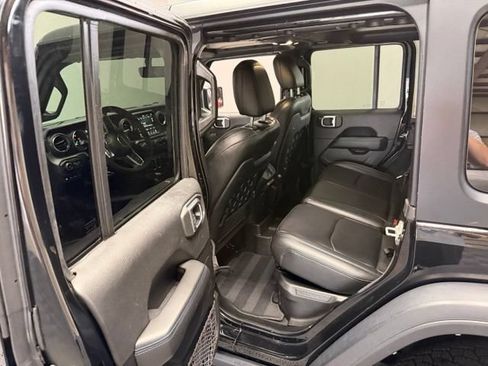 Used 2022 Jeep Wrangler Unlimited Rubicon 4xe w/ Cold Weather Group AWD/4WD image 18