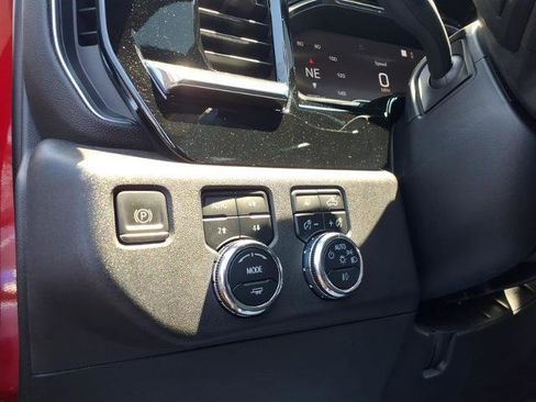 Used 2023 GMC Sierra 1500 Elevation w/ Elevation Premium Package AWD/4WD image 19
