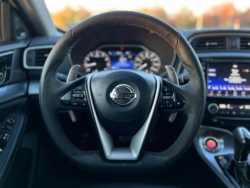 Used 2017 Nissan Maxima SR w/ Midnight Edition image 14