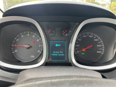 Used 2016 Chevrolet Equinox LT w/ Convenience Package image 19