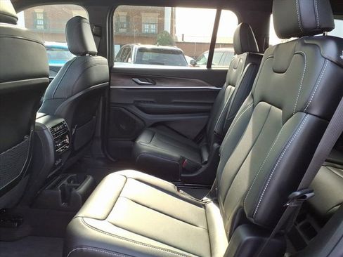 New 2025 Jeep Grand Cherokee L Limited image 10