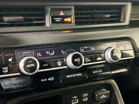 Used 2023 Honda Pilot Elite image 19