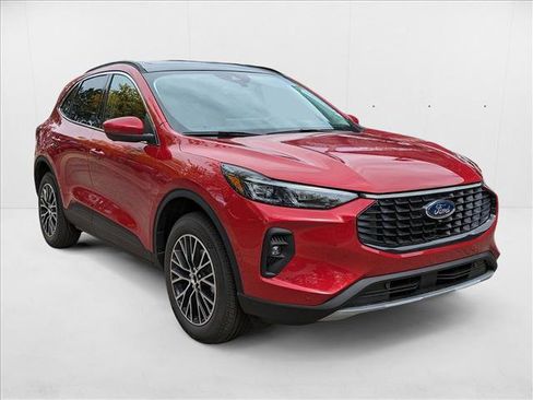 New 2024 Ford Escape PHEV w/ PHEV Premium Package image 7