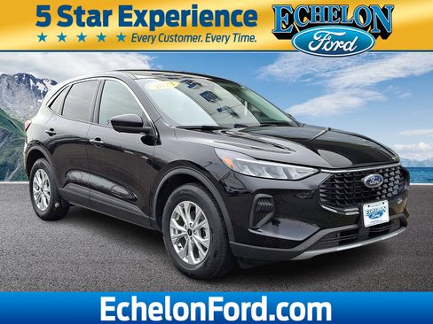 Certified 2023 Ford Escape Active w/ Tech Pack #2 image 1