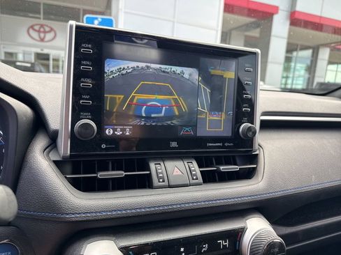 Used 2022 Toyota RAV4 XSE AWD/4WD image 10
