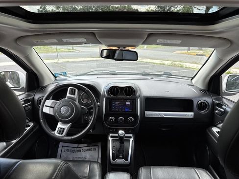 Used 2017 Jeep Compass High Altitude AWD/4WD image 8
